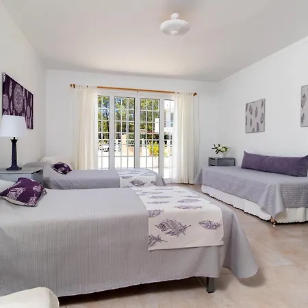 Audiencia 38 Вилла