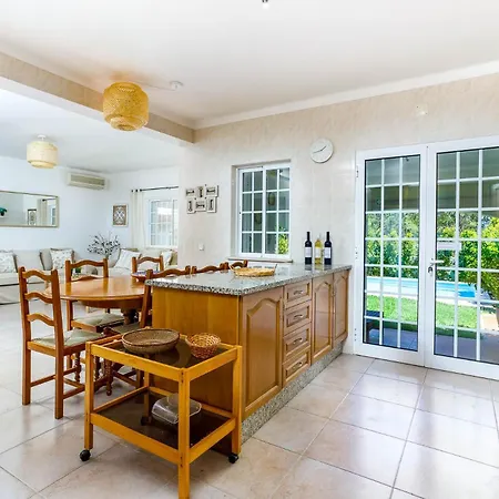 빌라 Audiencia 38 몬뜨고르두